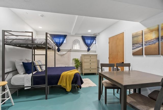 4 Northern Blvd, Newbury, MA 01951