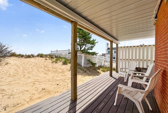 4 Northern Blvd, Newbury, MA 01951