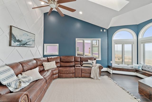 4 Northern Blvd, Newbury, MA 01951