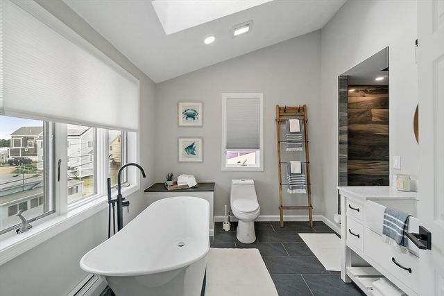 4 Northern Blvd, Newbury, MA 01951
