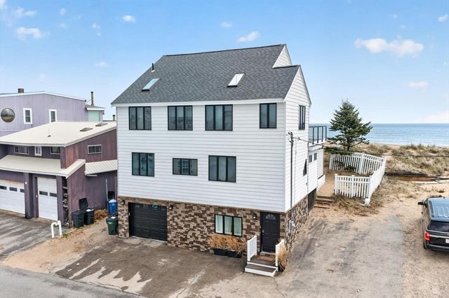 4 Northern Blvd, Newbury, MA 01951