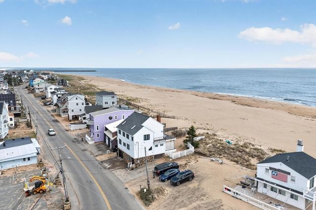 4 Northern Blvd, Newbury, MA 01951