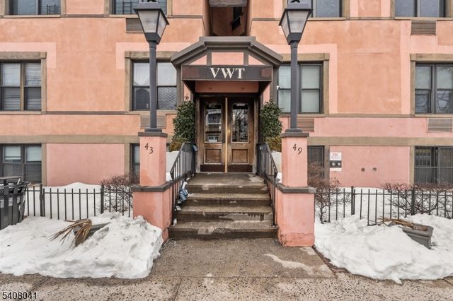 43 Van Wagenen Ave 2F, Jersey City, NJ 07306
