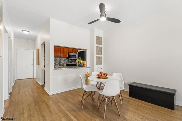 43 Van Wagenen Ave 2F, Jersey City, NJ 07306