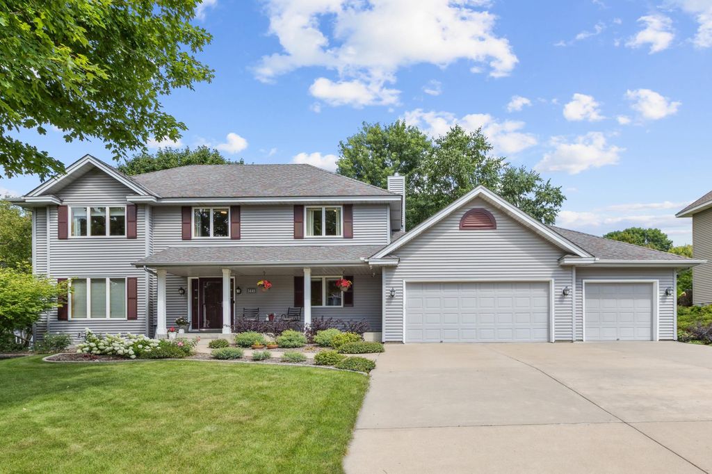 3448 Churchill Drive, Woodbury, MN 55125