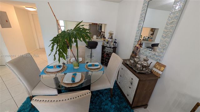 211 SW 113th Way 211, Pembroke Pines, FL 33025