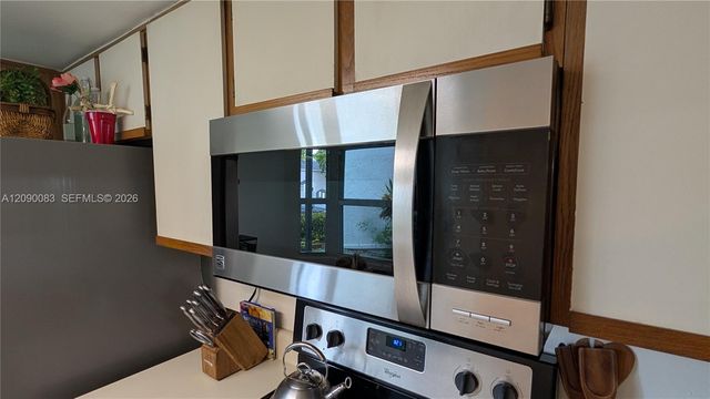 211 SW 113th Way 211, Pembroke Pines, FL 33025