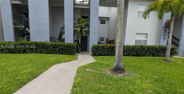 211 SW 113th Way 211, Pembroke Pines, FL 33025