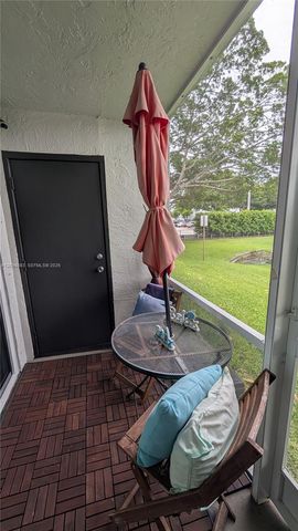 211 SW 113th Way 211, Pembroke Pines, FL 33025