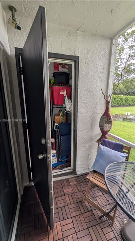 211 SW 113th Way 211, Pembroke Pines, FL 33025
