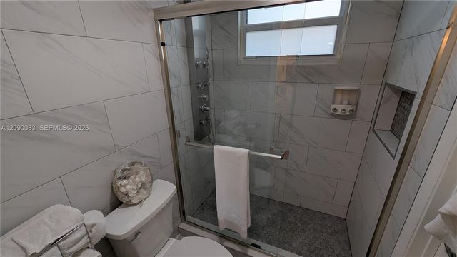 211 SW 113th Way 211, Pembroke Pines, FL 33025