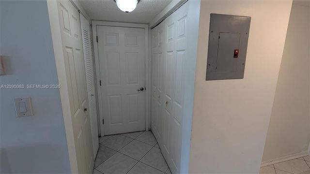 211 SW 113th Way 211, Pembroke Pines, FL 33025