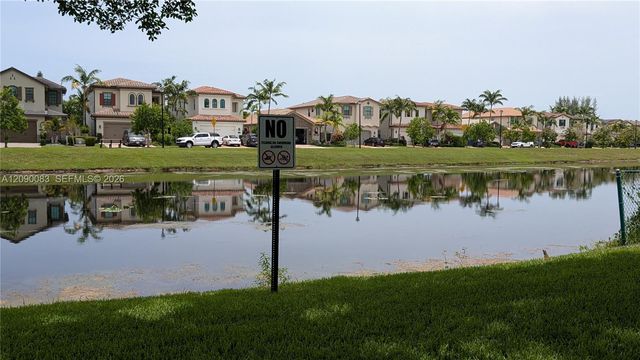 211 SW 113th Way 211, Pembroke Pines, FL 33025