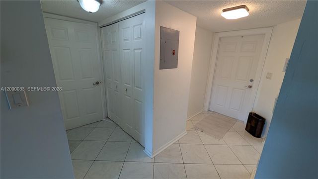 211 SW 113th Way 211, Pembroke Pines, FL 33025