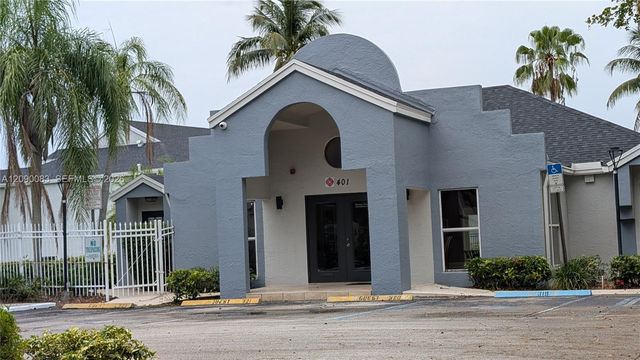 211 SW 113th Way 211, Pembroke Pines, FL 33025
