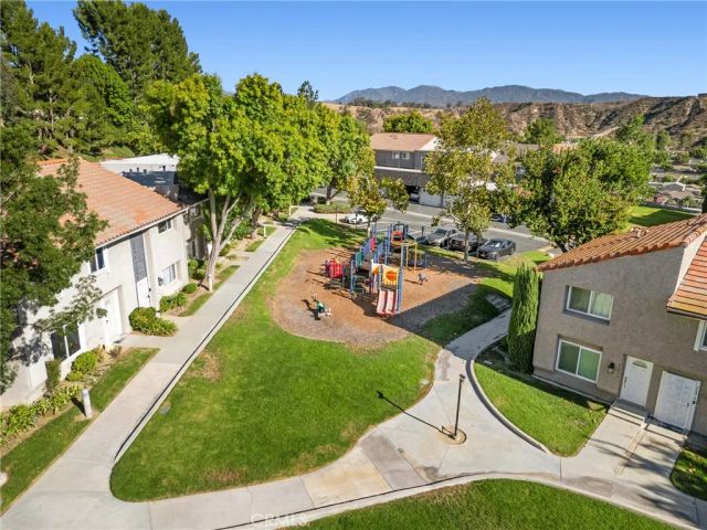26853 Avenida Terraza, Saugus, CA 91350