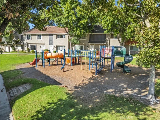 26853 Avenida Terraza, Saugus, CA 91350