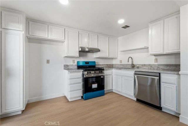 26853 Avenida Terraza, Saugus, CA 91350
