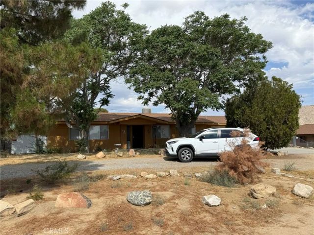 7344 Palm Avenue, Yucca Valley, CA 92284