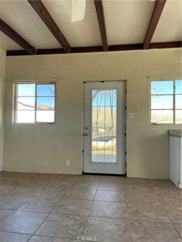 7344 Palm Avenue, Yucca Valley, CA 92284
