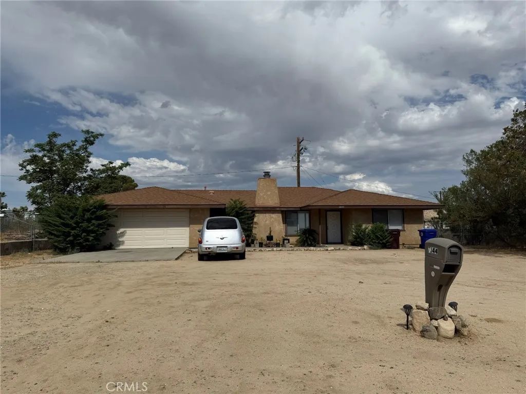 7344 Palm Avenue, Yucca Valley, CA 92284