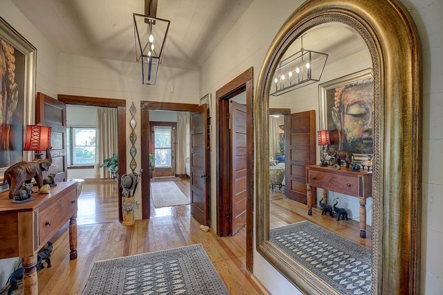 1903 S Austin Ave, Georgetown, TX 78626