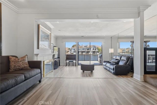 16101 Saint Croix Circle, Huntington Beach, CA 92649