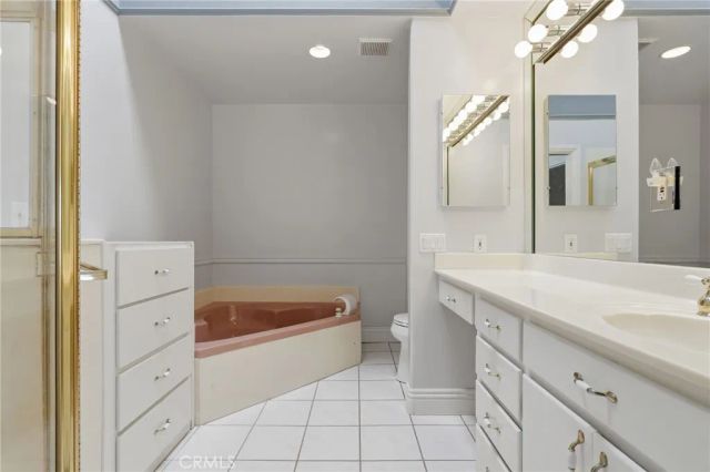 16101 Saint Croix Circle, Huntington Beach, CA 92649