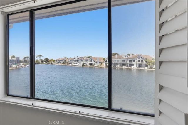 16101 Saint Croix Circle, Huntington Beach, CA 92649