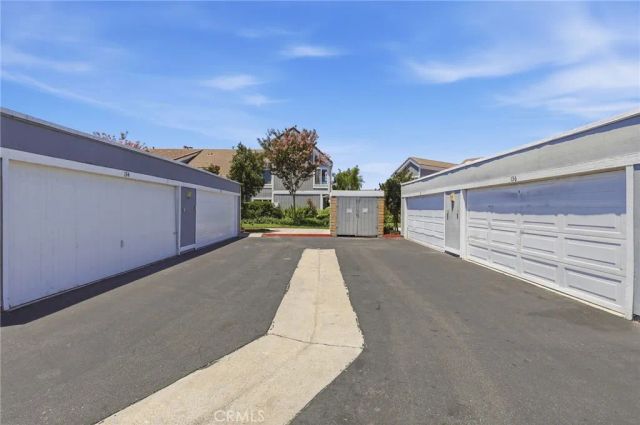 16101 Saint Croix Circle, Huntington Beach, CA 92649