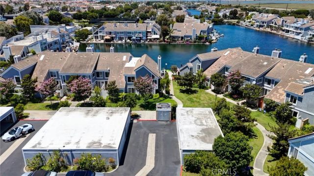 16101 Saint Croix Circle, Huntington Beach, CA 92649