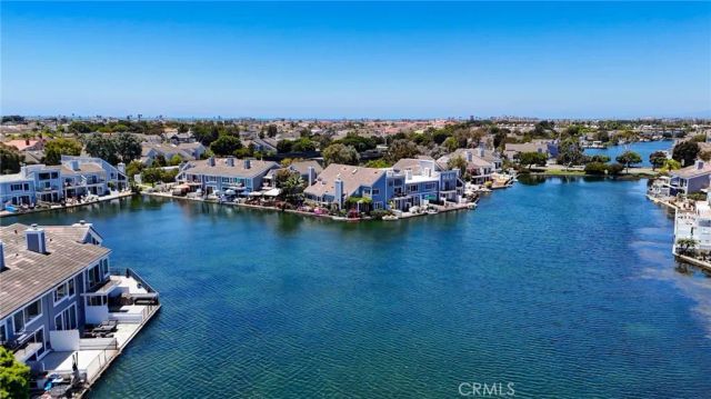 16101 Saint Croix Circle, Huntington Beach, CA 92649