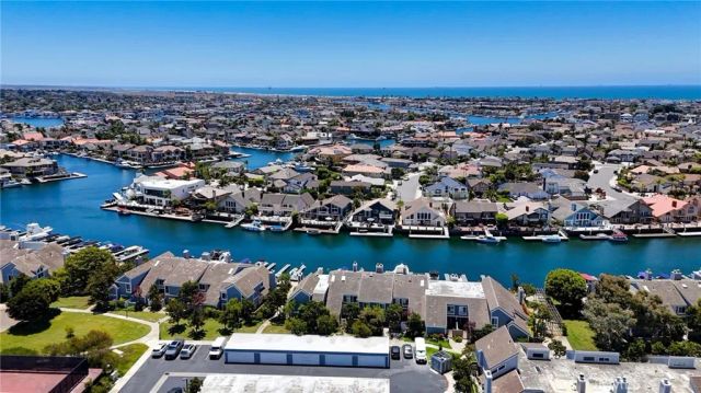 16101 Saint Croix Circle, Huntington Beach, CA 92649
