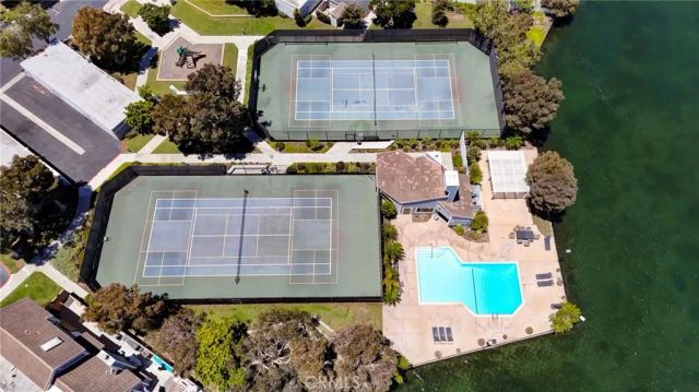 16101 Saint Croix Circle, Huntington Beach, CA 92649