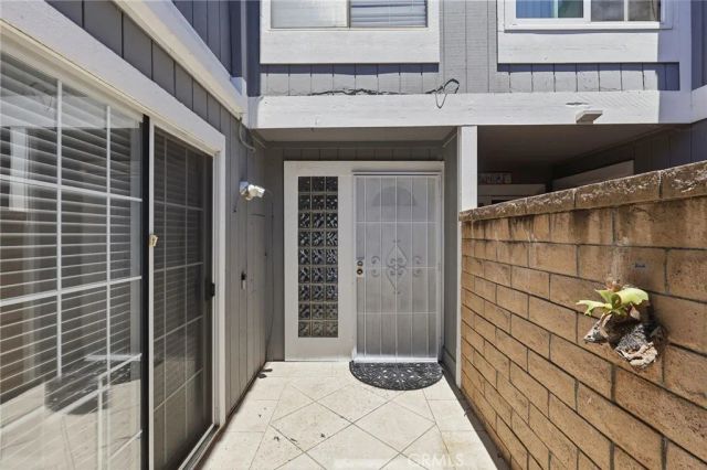 16101 Saint Croix Circle, Huntington Beach, CA 92649