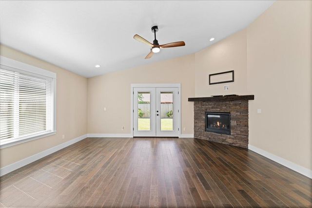 2953 Naples Drive, Grants Pass, OR 97527