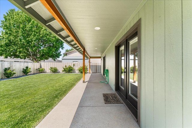 2953 Naples Drive, Grants Pass, OR 97527