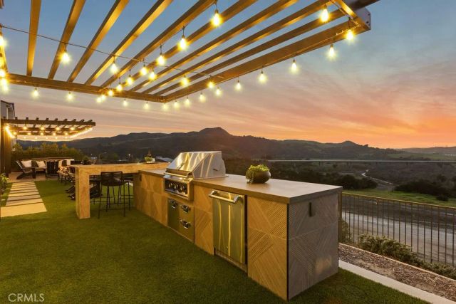 663 Longhorn Way, Rancho Mission Viejo, CA 92694