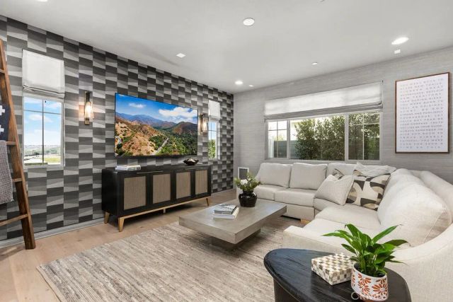 663 Longhorn Way, Rancho Mission Viejo, CA 92694