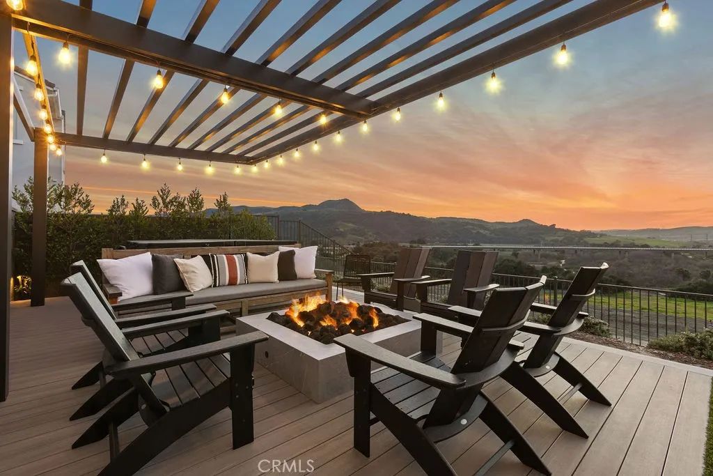 663 Longhorn Way, Rancho Mission Viejo, CA 92694