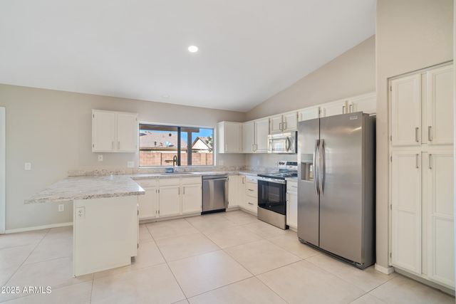 8316 W SWEETWATER Avenue, Peoria, AZ 85381