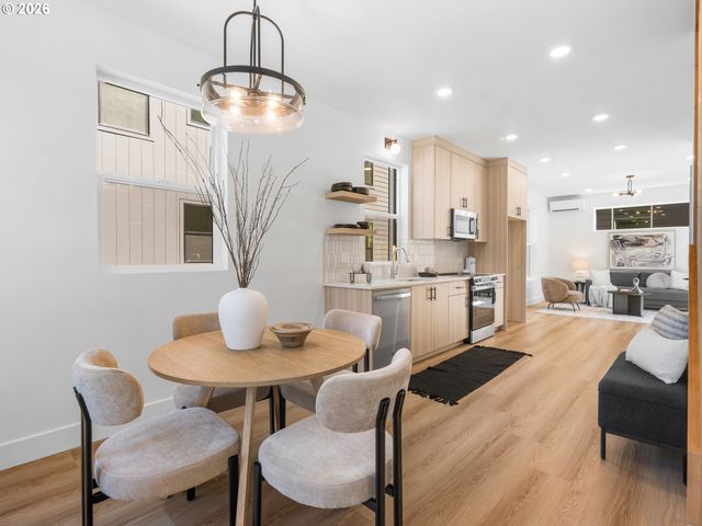 9215 N Seneca St, Portland, OR 97203