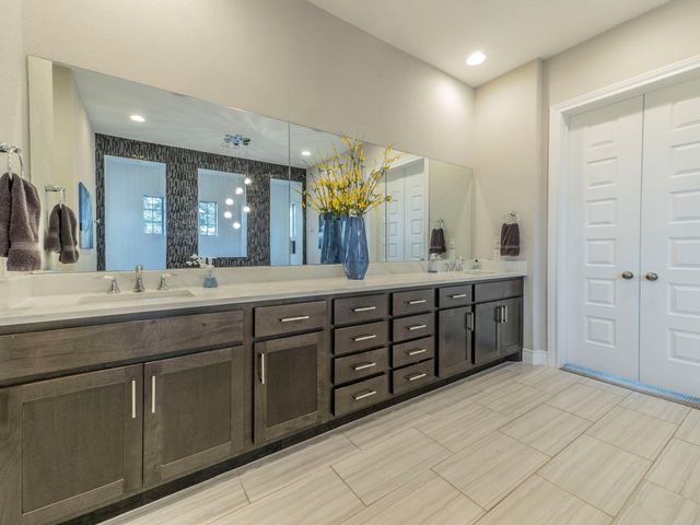 205 Standing Oak DR, Georgetown, TX 78633