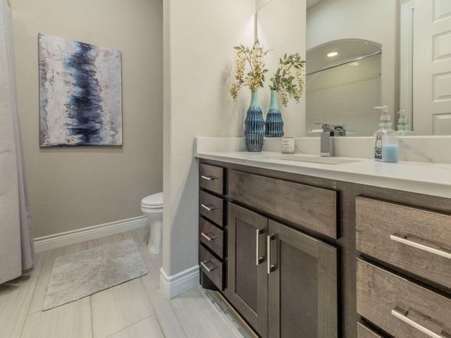 205 Standing Oak DR, Georgetown, TX 78633