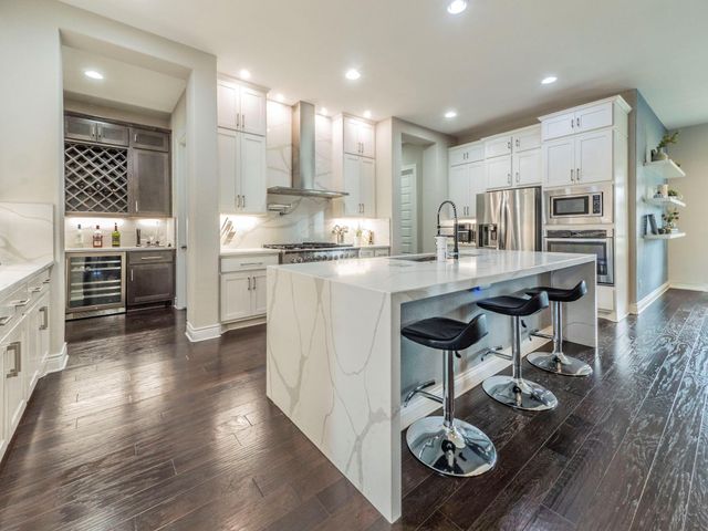 205 Standing Oak DR, Georgetown, TX 78633