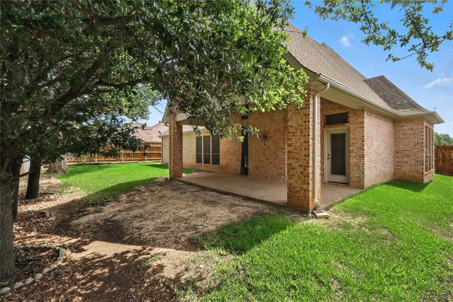 8541 Brandonwood Drive, North Richland Hills, TX 76182