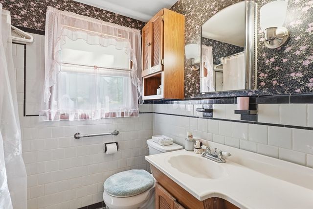 12 Cannon Rock Road, Lynn, MA 01904