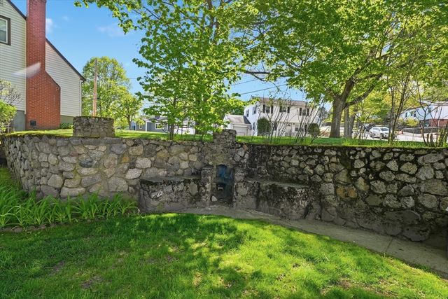 12 Cannon Rock Road, Lynn, MA 01904