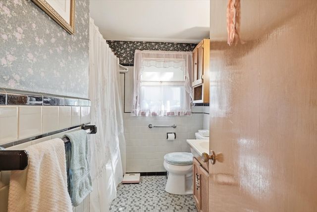 12 Cannon Rock Road, Lynn, MA 01904