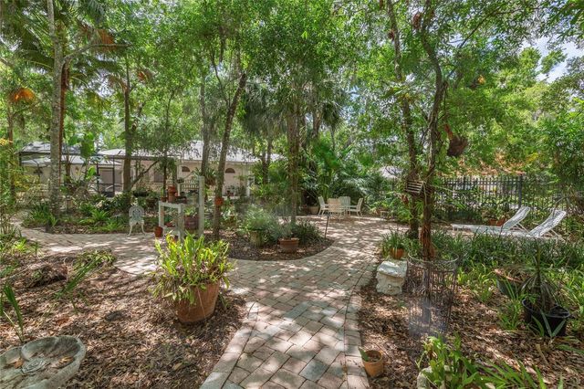 50 KELLEYS TRAIL, Oldsmar, FL 34677